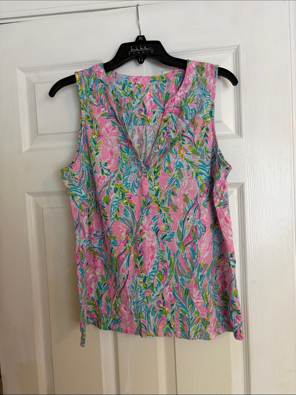 Lilly Pulitzer dev knit Sleeveless Pink Tropical Print V-Neck Top size large